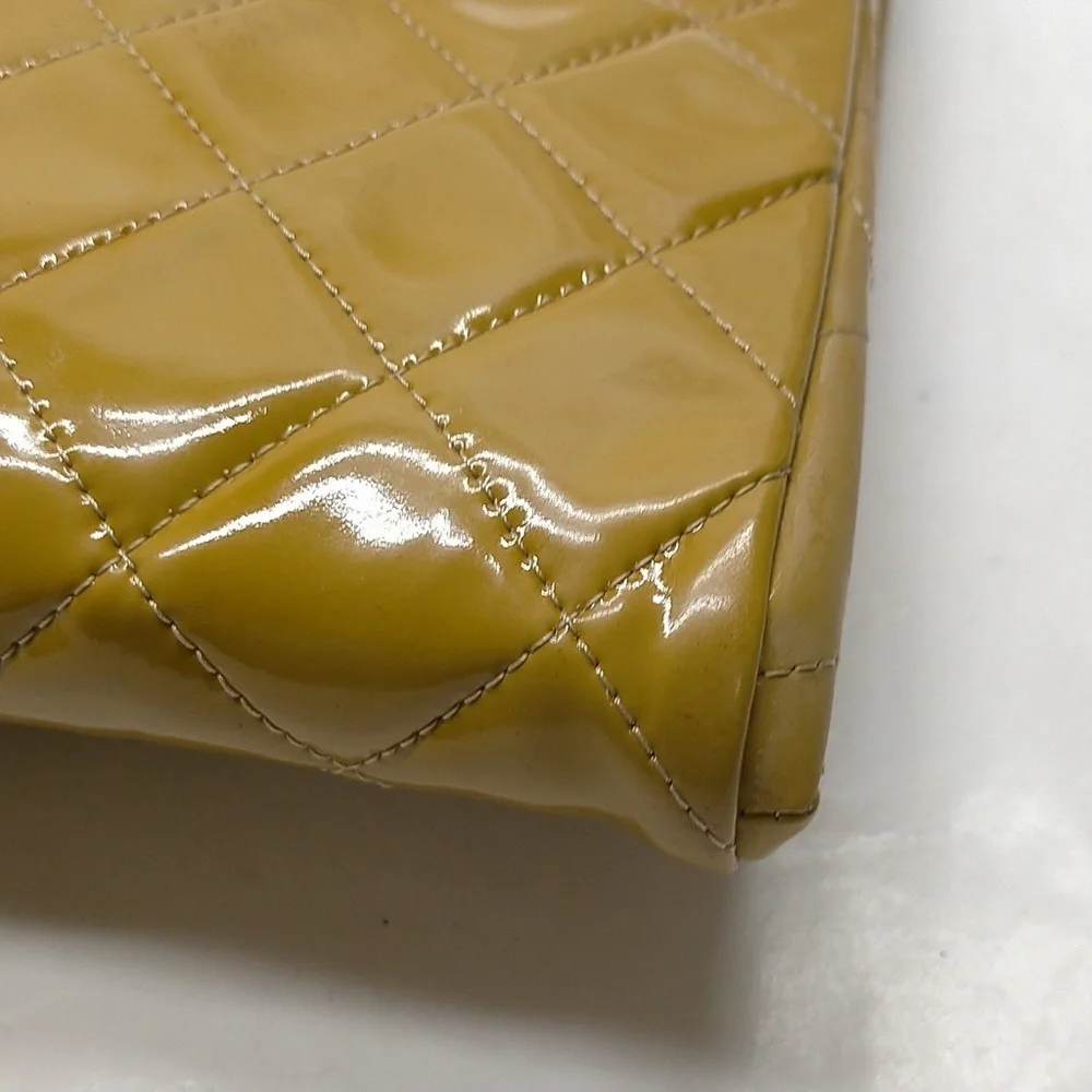 Chanel Shoulder Bag Matelasse Beige Patent leather